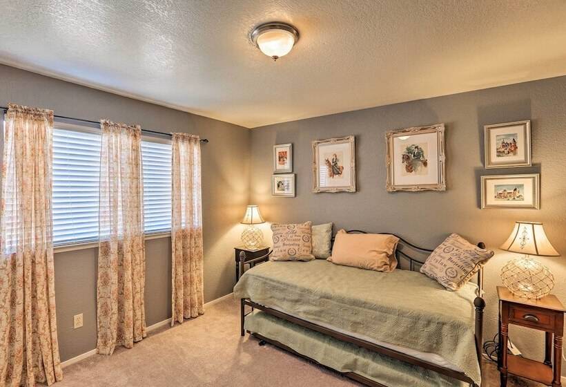 Pleasant Valley Wine Trail Home   Near Paso Robles