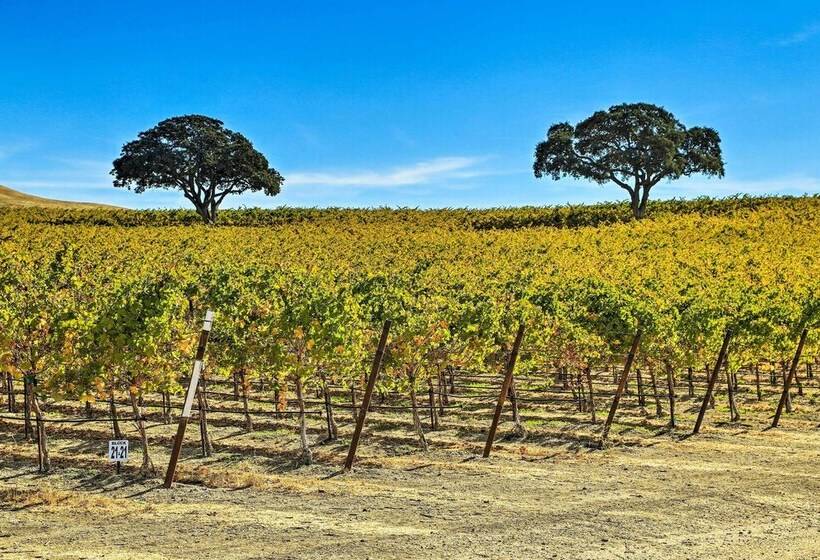 Pleasant Valley Wine Trail Home   Near Paso Robles