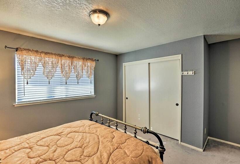 Pleasant Valley Wine Trail Home   Near Paso Robles