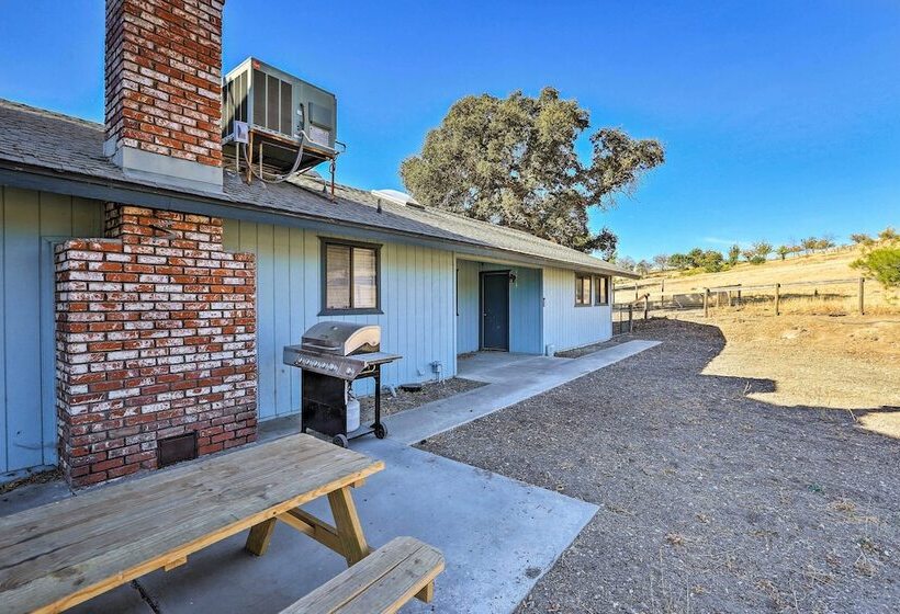 Pleasant Valley Wine Trail Home   Near Paso Robles