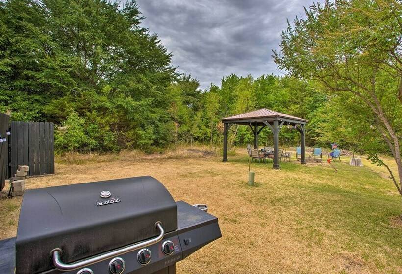 Pottsboro Home W/ Fire Pit < 1 Mi To Lake Texoma!