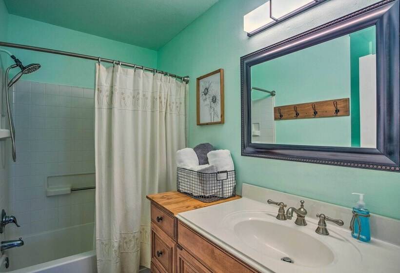 Pottsboro Home W/ Fire Pit < 1 Mi To Lake Texoma!