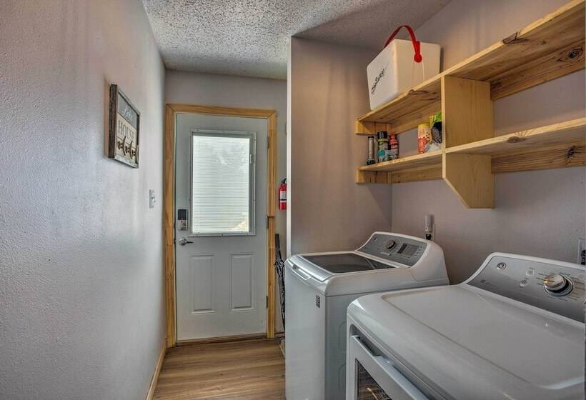 Pottsboro Home W/ Fire Pit < 1 Mi To Lake Texoma!