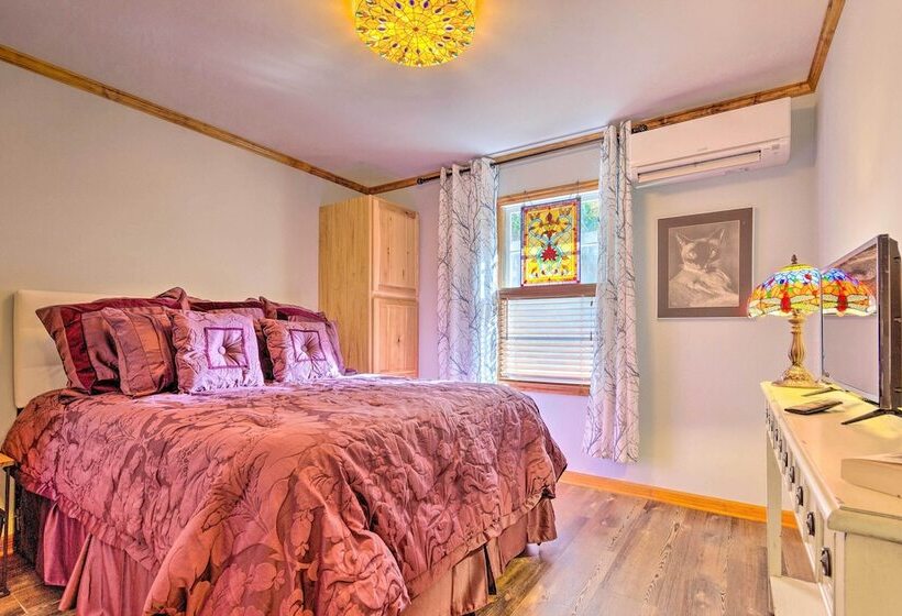 Private Blue Ridge Retreat: Hot Tub & Pool Table!