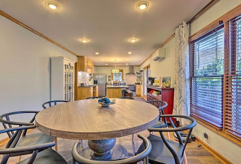 Private Blue Ridge Retreat: Hot Tub & Pool Table!