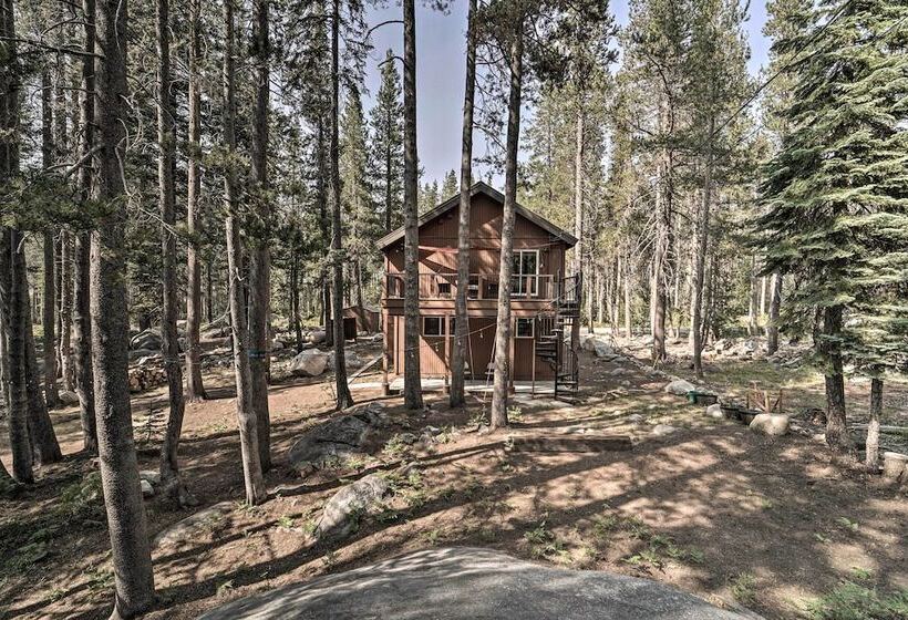 Soda Springs Cabin Near Donner Lake + Ski Resorts!