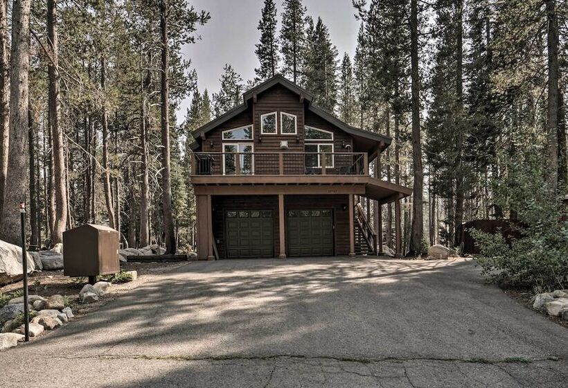 Soda Springs Cabin Near Donner Lake + Ski Resorts!