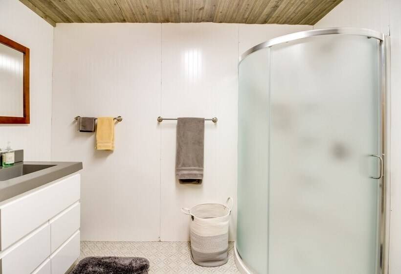 Private Lakefront Retreat W/ Hot Tub, Deck & Views