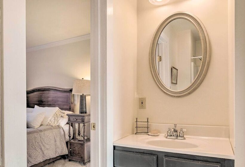 Private Home W/ Hot Tub Near Jay Peak Slopes