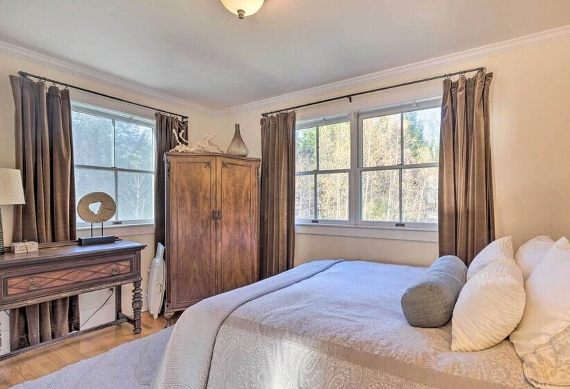 Private Home W/ Hot Tub Near Jay Peak Slopes