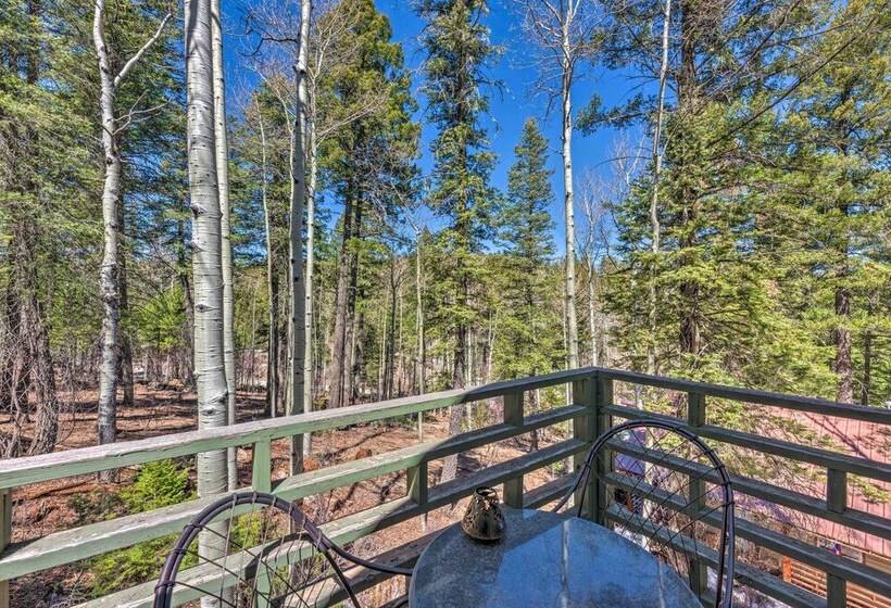 Quaint Cloudcroft Cabin W/ Stunning Forest Views!