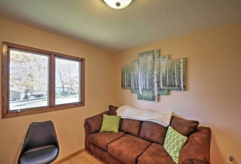 Quaint Duluth Hideaway W/ Private Fenced In Yard!