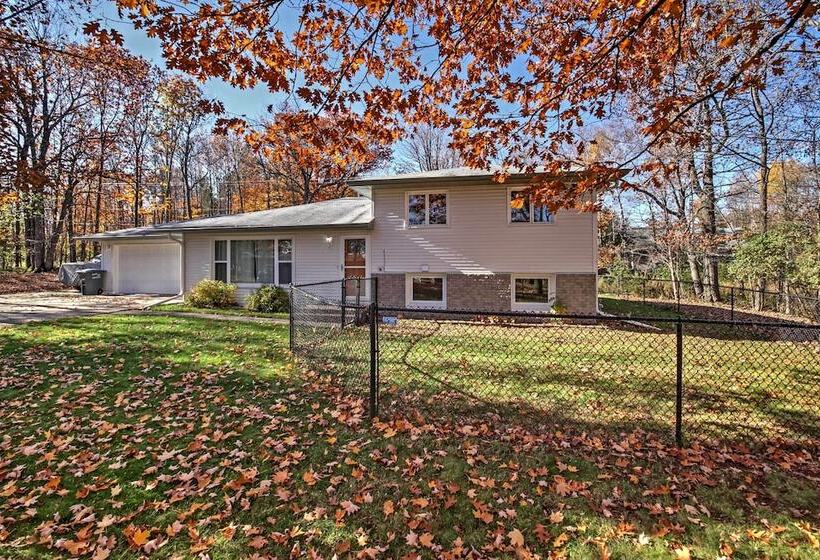Quaint Duluth Hideaway W/ Private Fenced In Yard!