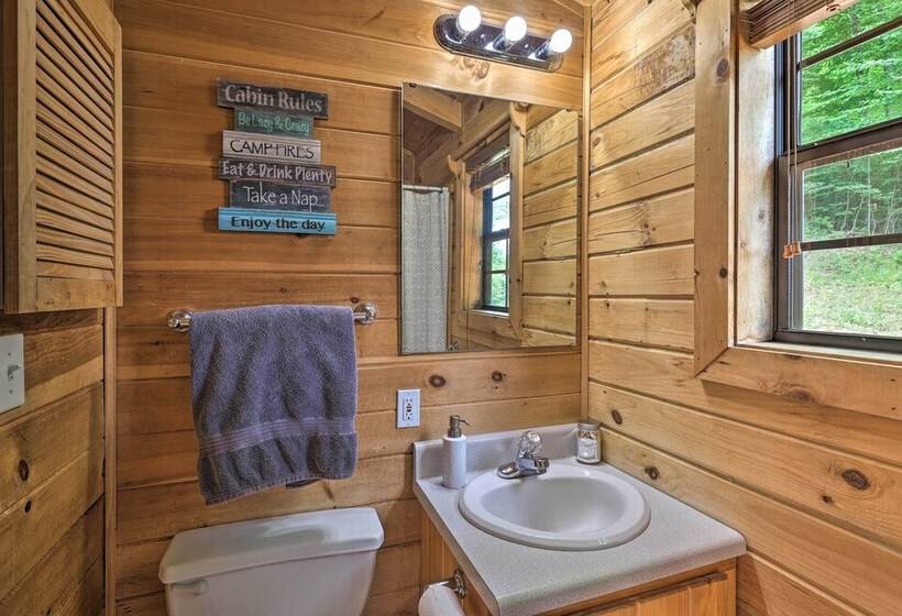 Quaint Log Cabin W/ Views Near West Jefferson