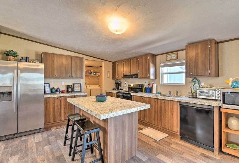 Quaint Port O Connor Home 3 Mi To Beach!