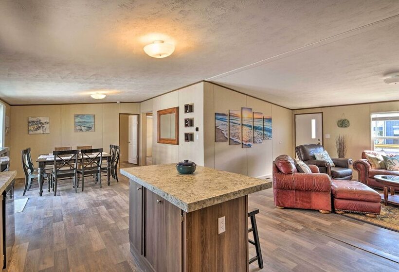 Quaint Port O Connor Home 3 Mi To Beach!