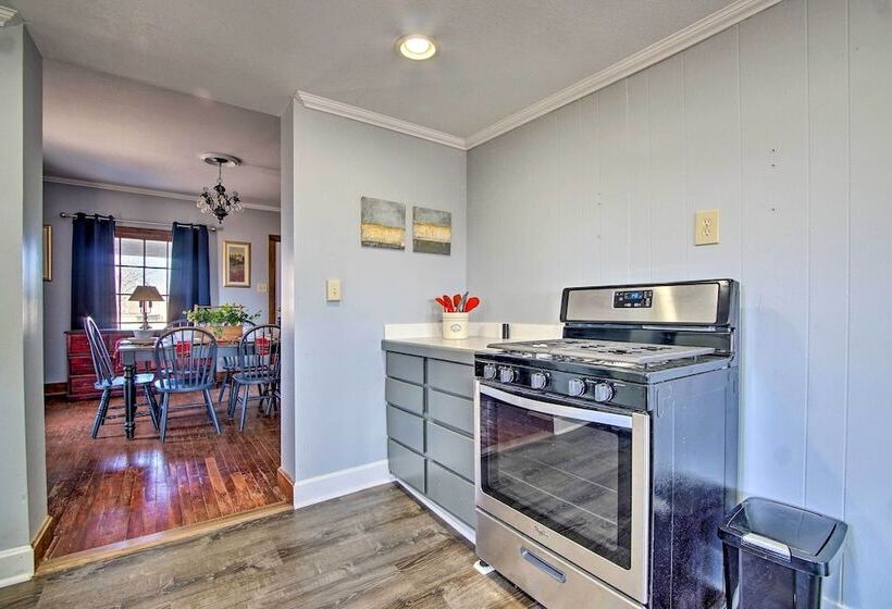 Quiet Family Home   12 Miles To Pomona State Park!