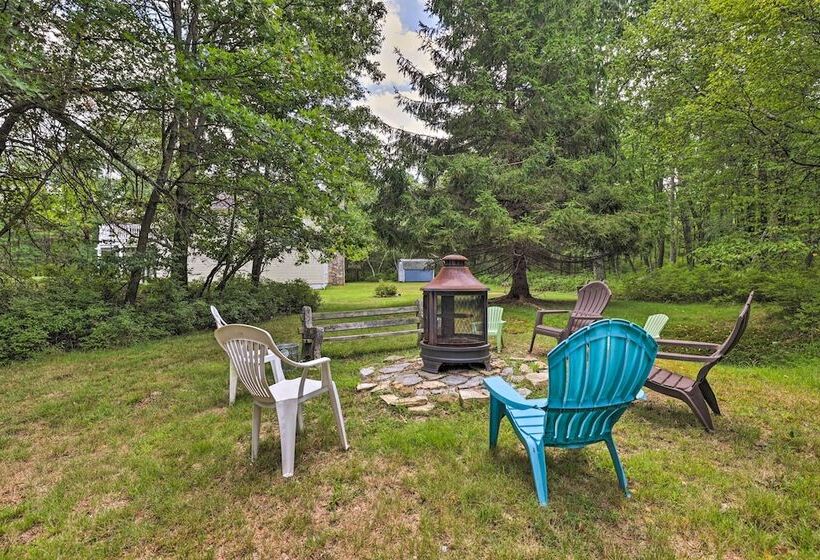 Quiet Long Pond Home On 1 Acre W/ Deck & Patio!