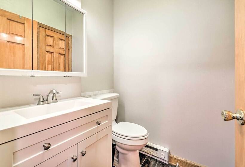 Quiet Long Pond Home On 1 Acre W/ Deck & Patio!