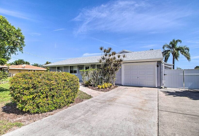 Pet Friendly Sebastian Home On Lake; Golf Nearby