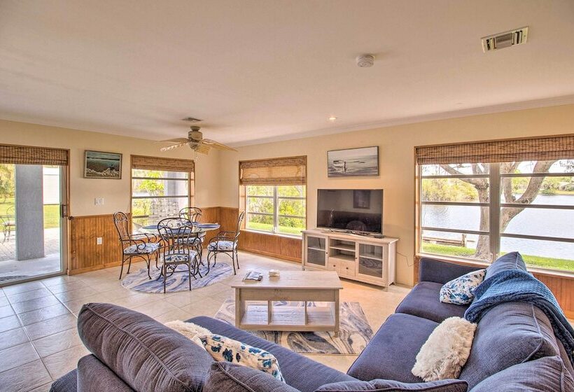 Pet Friendly Sebastian Home On Lake; Golf Nearby