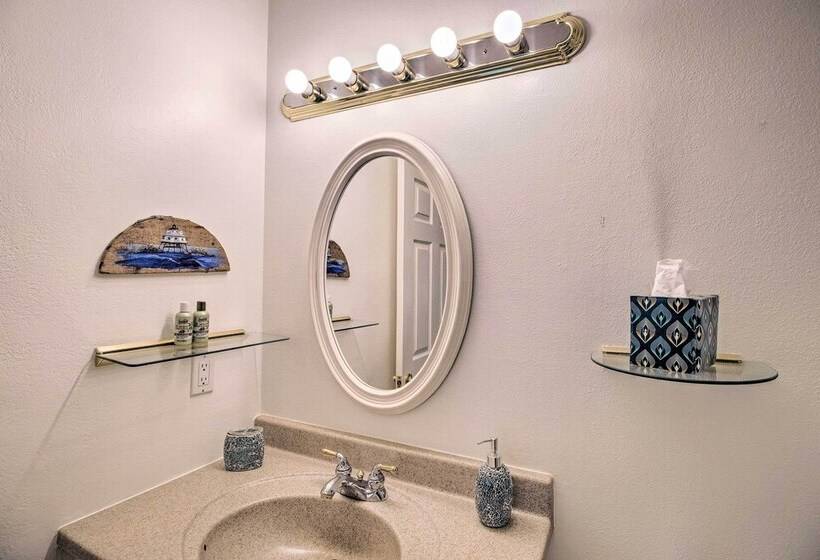 Pet Friendly Sebastian Home On Lake; Golf Nearby