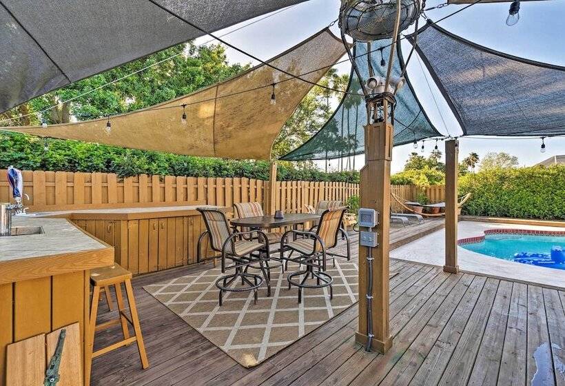 Bradenton Retreat W/ Backyard Oasis: Near Beach!