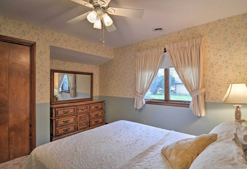 Quintessential Lake George House W/ Bbq & Fire Pit