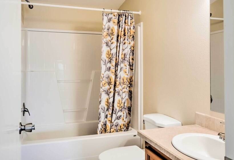 Ranch House In Boulder! Gateway To Nearby Parks!