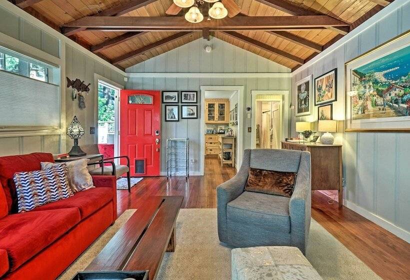 Redwoods Cabin W/ Hot Tub: Walk To Russian River!