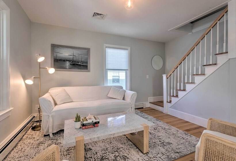 Renovated Barrington Cottage W/ Beach Access!