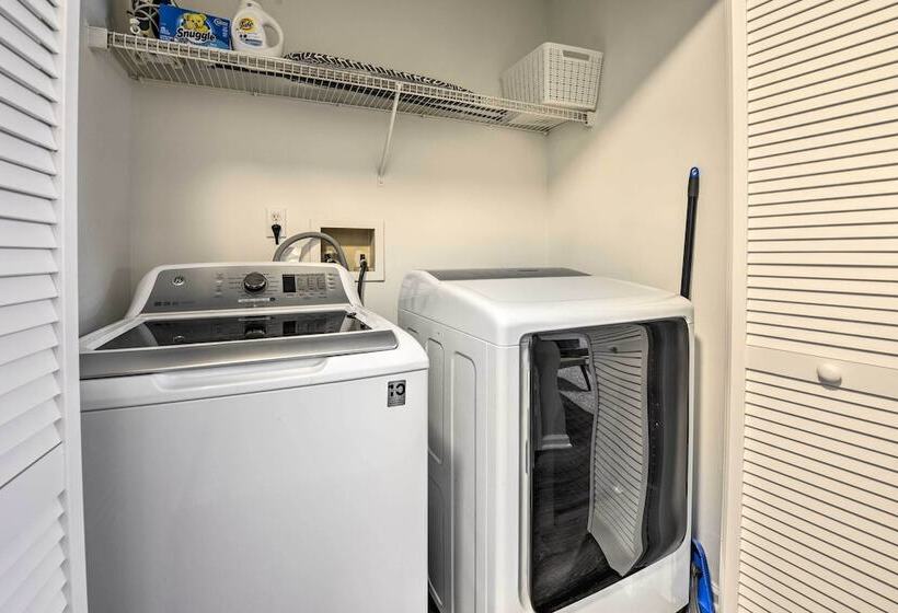 Renovated Raleigh Home 1/2 Mi To Downtown!