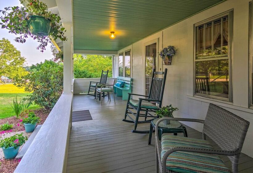 Restored Mars Hill Home On 1 Acre: Walk To Town!