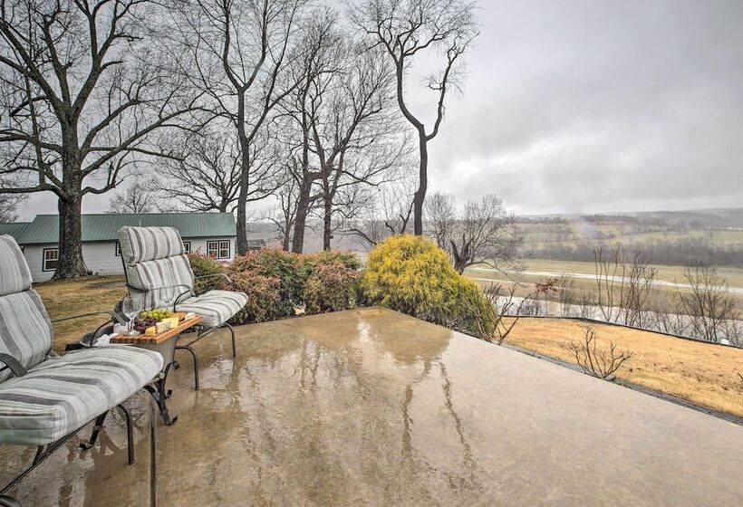 Riverfront Arkansas Retreat Near Fishing & Hiking!