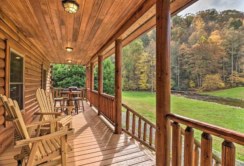 Riverfront Hideaway W/ Mtn Views In Marshall!