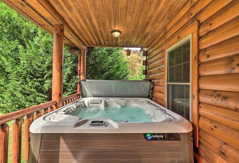 Riverfront Hideaway W/ Mtn Views In Marshall!