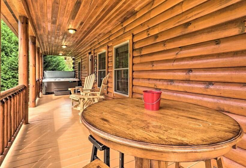 Riverfront Hideaway W/ Mtn Views In Marshall!