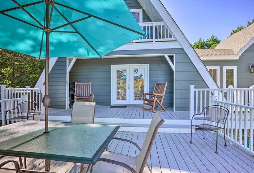 Riverfront Retreat On 4 Acres W/ Private Dock