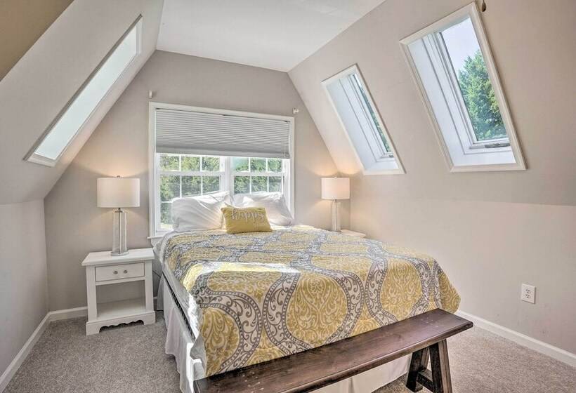 Riverfront Retreat On 4 Acres W/ Private Dock