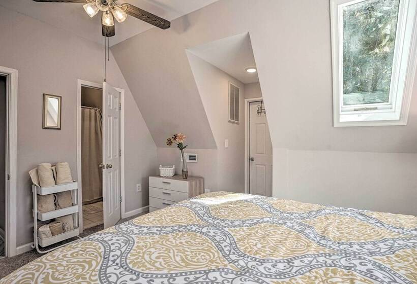 Riverfront Retreat On 4 Acres W/ Private Dock