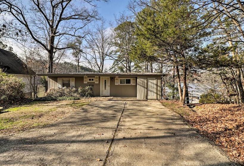 Riverfront Deck + Fire Pit: Hot Springs Retreat!