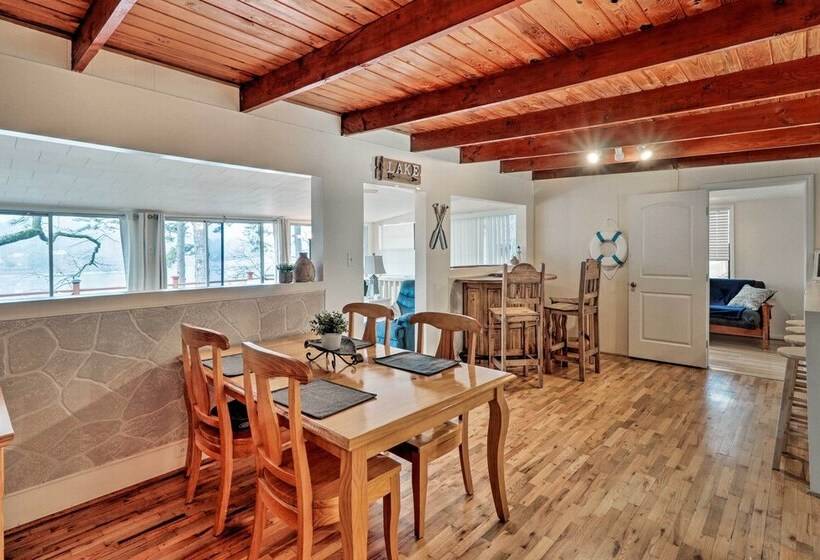 Riverfront Deck + Fire Pit: Hot Springs Retreat!