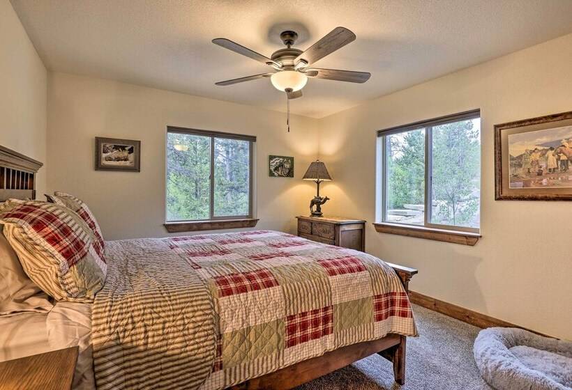 Rocky Mountain Alma Cabin With Deck & Hot Tub!