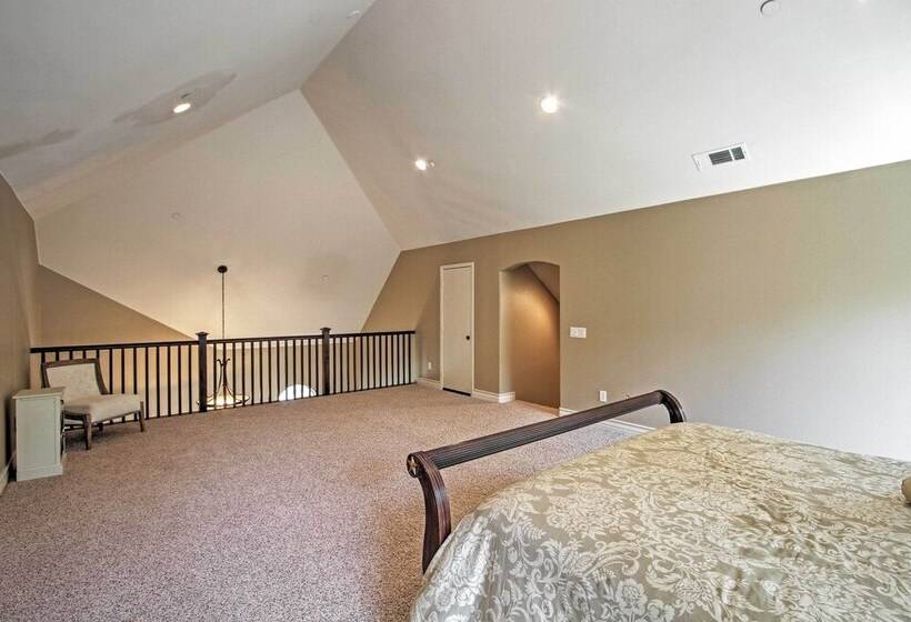 Roomy Home W/ Deck, 5 Mi To Lake Arrowhead Village