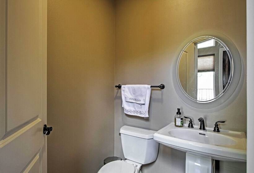 Roomy Home W/ Deck, 5 Mi To Lake Arrowhead Village