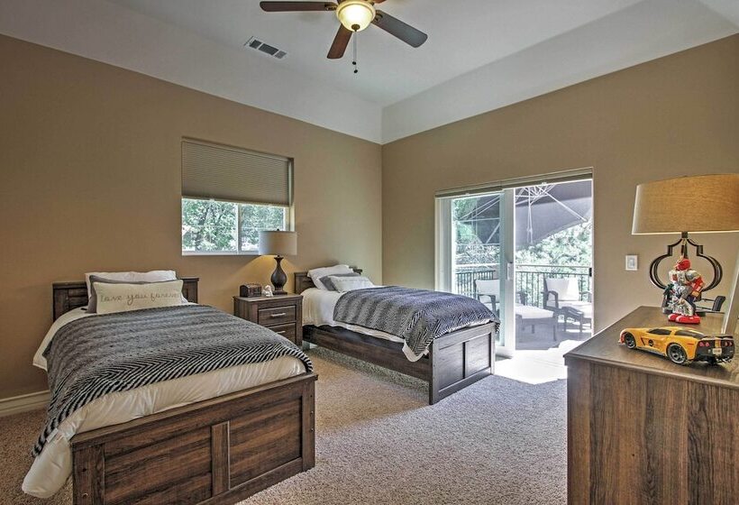 Roomy Home W/ Deck, 5 Mi To Lake Arrowhead Village