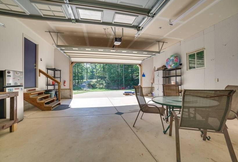 Roscommon Retreat W/ Deck ~ 1 Mile To Higgins Lake