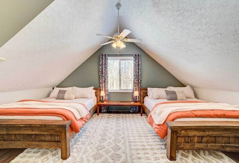 Roscommon Retreat W/ Deck ~ 1 Mile To Higgins Lake