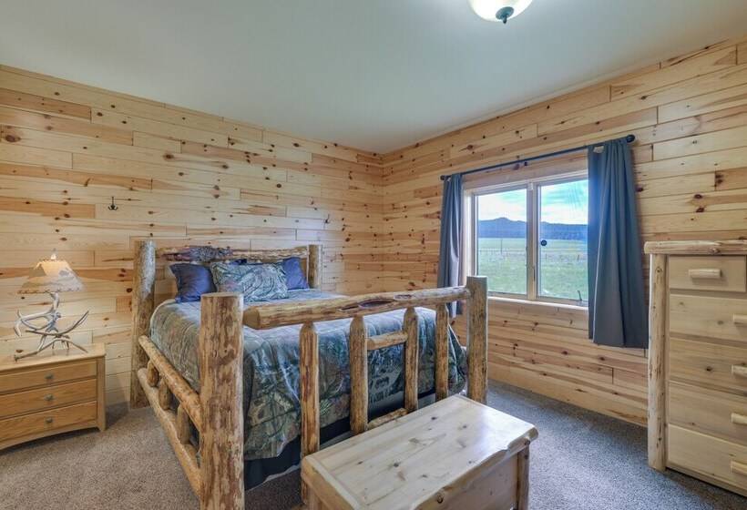 Rural Divide Cabin W/ Mountain Views!