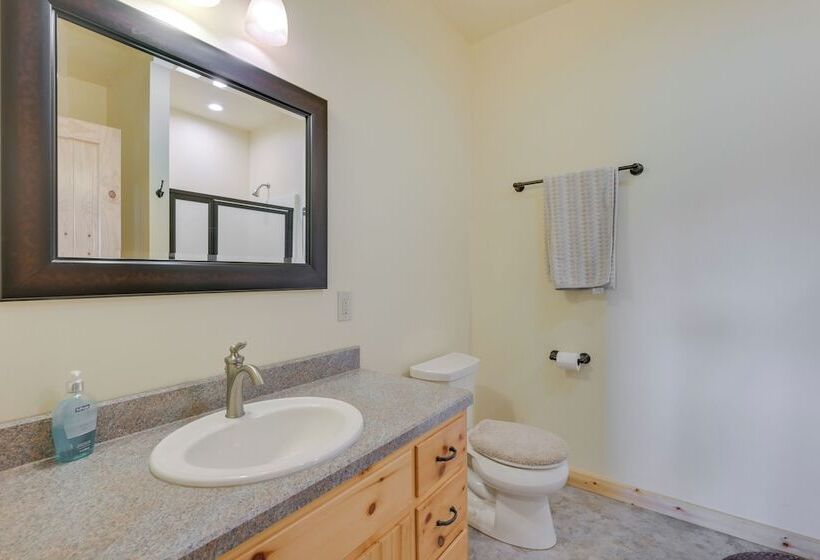 Rural Divide Cabin W/ Mountain Views!